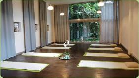 10 Yogalessen bij Utrechts Yogacentrum